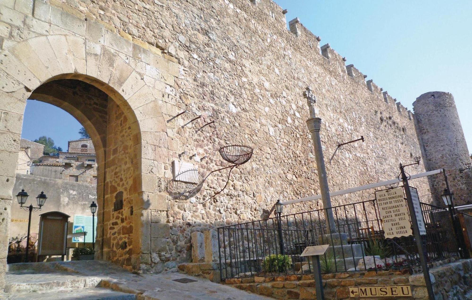 Amazing Apartment In Tossa De Mar With Wifi 外观 照片